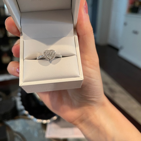 Effy Gold and Diamond Heart Ring - New - Size 8 - BEAUTIFUL - Picture 2 of 4